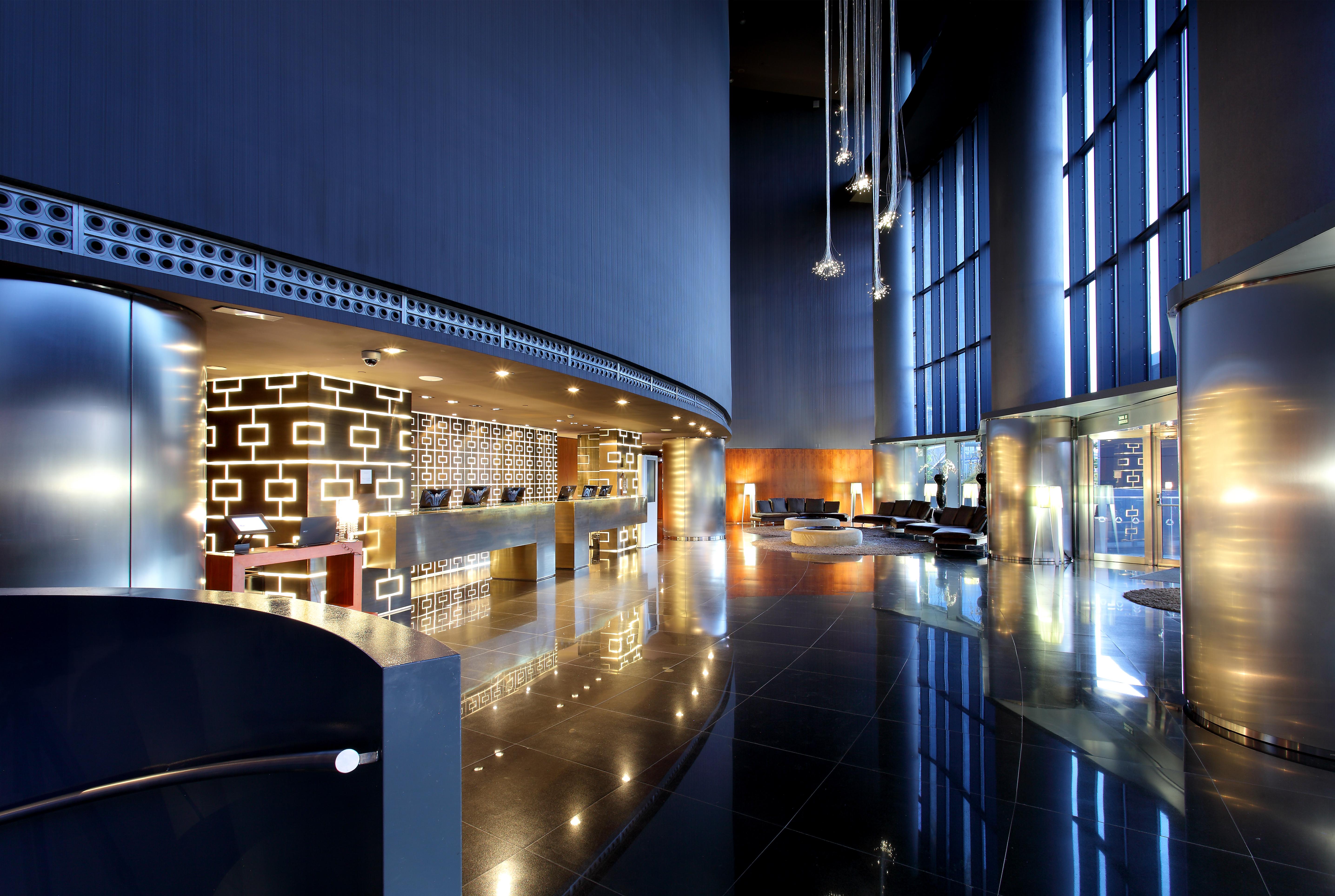 유로스타 마드리드 타워 내부 사진 The interior of the hotel